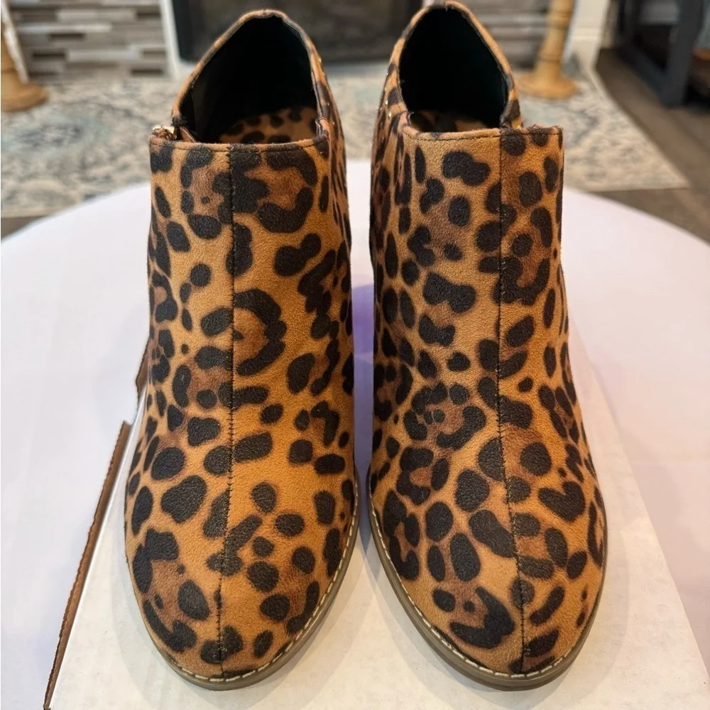 Joan Boyce excellent used